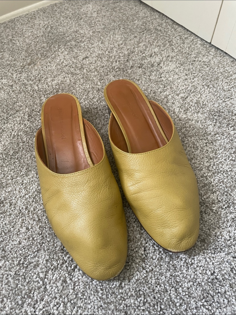 Paloma - wool Pia mules Sz 40 Olive yellow leather Made in Spain 1.5” block heel